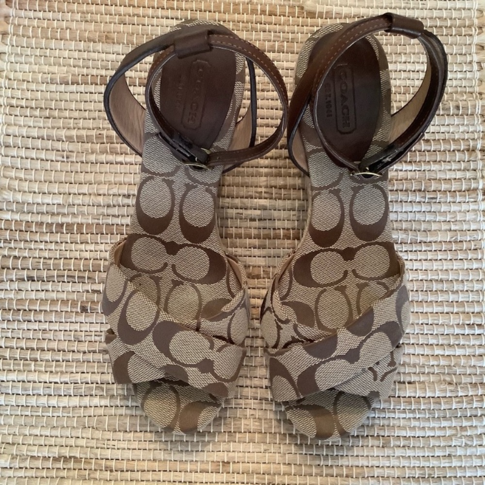 Coach espadrilles in EUC! Size 6.5. 💗💗💗 - Picture 3 of 7